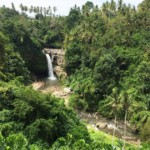 tegenungan water fall